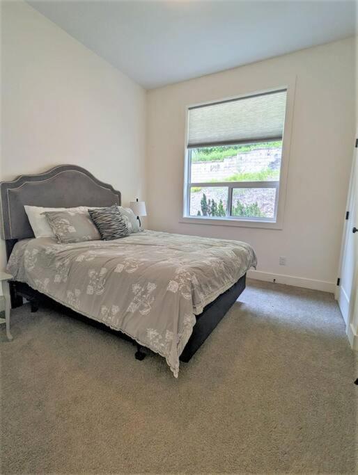 Mountain Retreat With Views, Hot Tub, Games & Ac Chilliwack Exterior foto