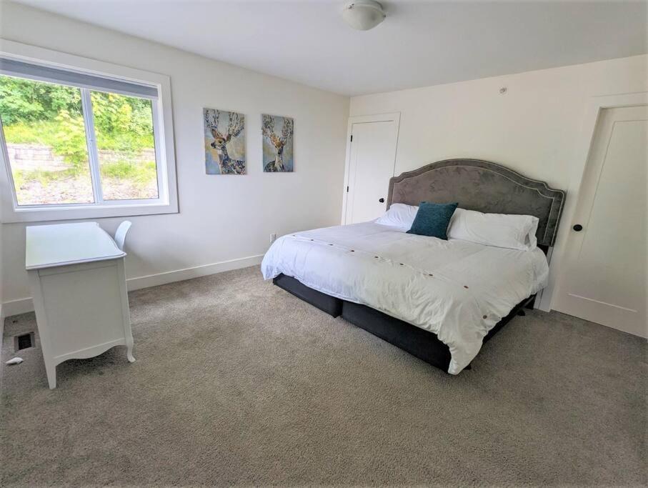 Mountain Retreat With Views, Hot Tub, Games & Ac Chilliwack Exterior foto