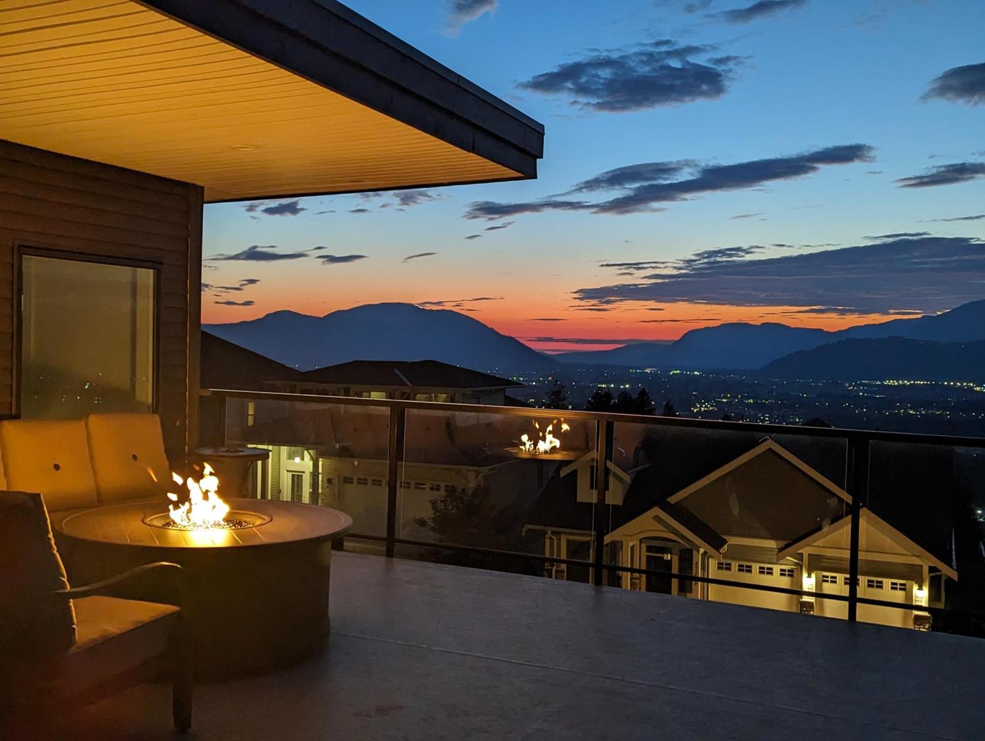 Mountain Retreat With Views, Hot Tub, Games & Ac Chilliwack Exterior foto